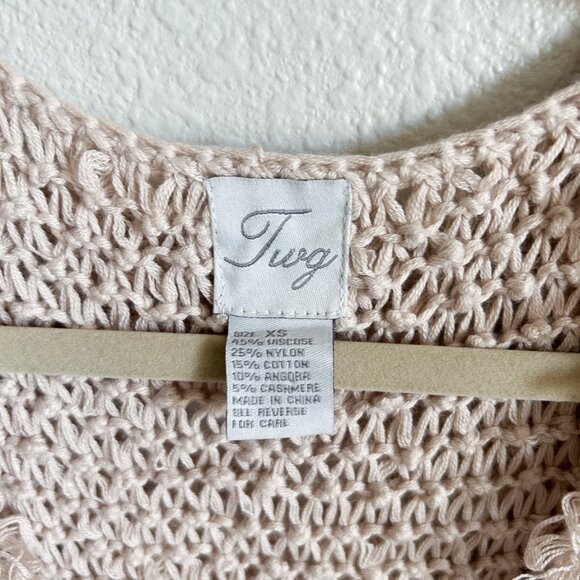 Twg Light Pink Vintage Boho Looped Crochet Sweater Vest – XS – Y2K Cozy Vibes - Picture 7 of 10